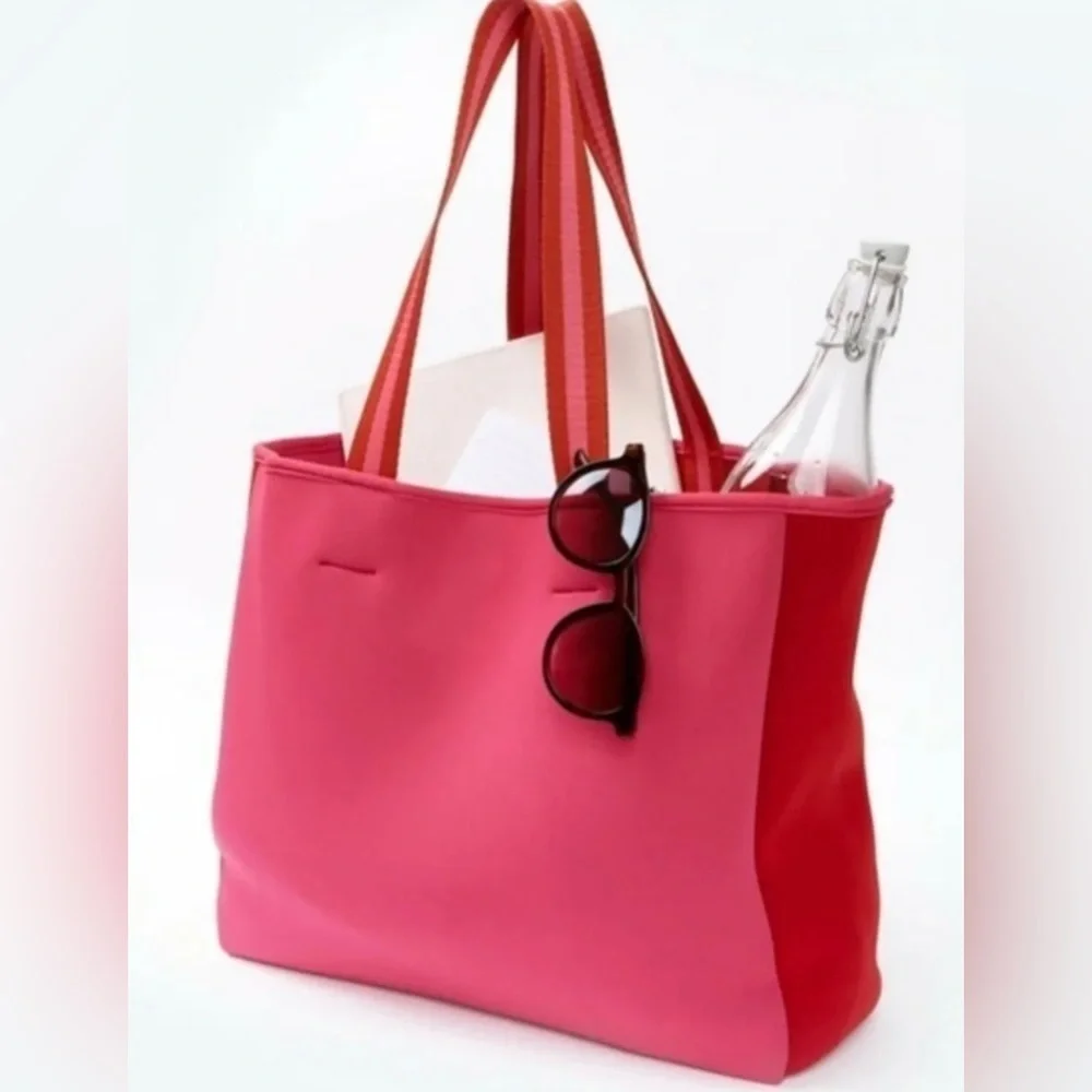 NWT Summersalt Neoprene Beach Tote in Pink/Red 13